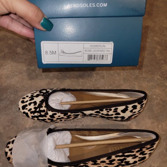 Aerosoles Flats - Picture 2 of 3